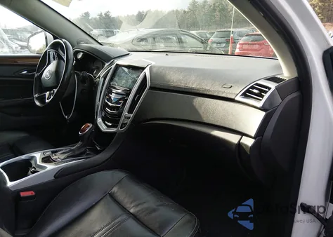 2013 Cadillac Srx Luxury Collection z USA, uszkodzony, nr VIN 3GYFNGE3XDS530847